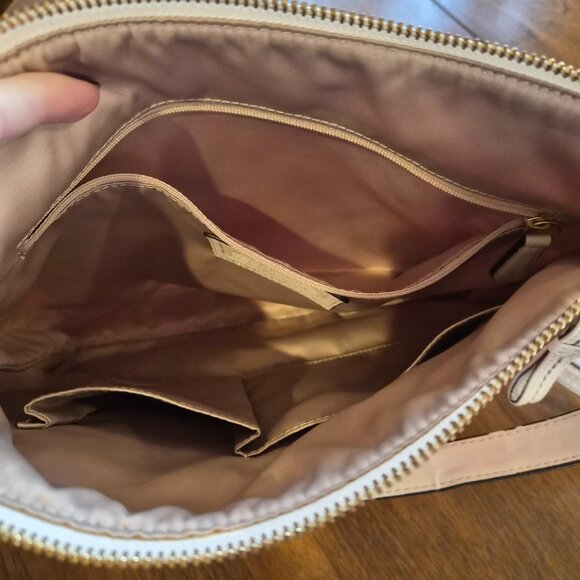 Coach Poppy Flora Hippie Shoulder Bag with White Patent Trim - Picture 10 of 13